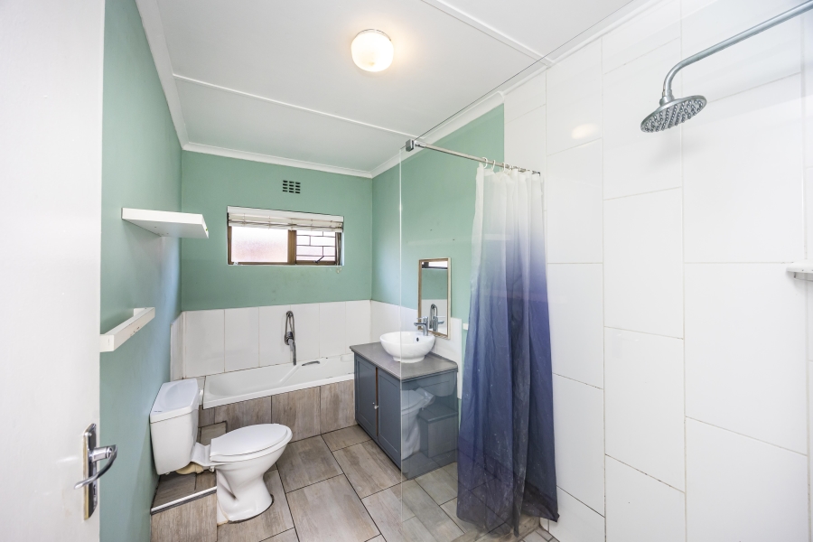 4 Bedroom Property for Sale in Nahoon Valley Park Eastern Cape